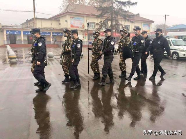 韩城特警硬核出击战“疫”最前沿