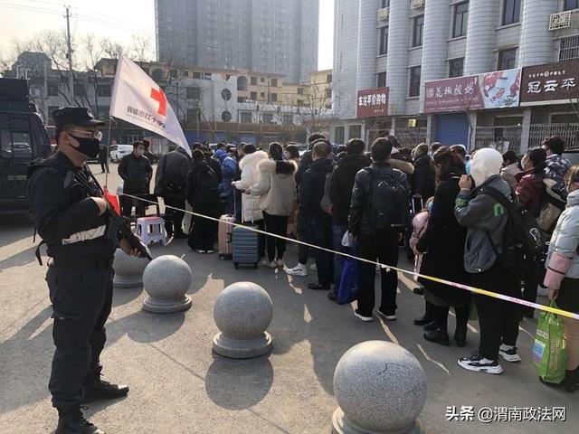 韩城特警硬核出击战“疫”最前沿