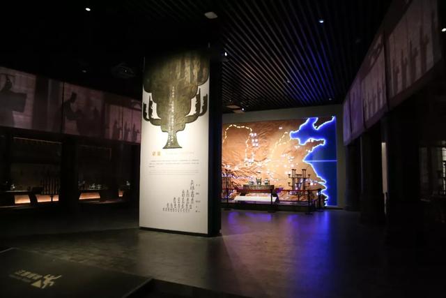 韩城：芮博国宝精品展《金玉锦绣》——七璜联珠组玉佩（图）