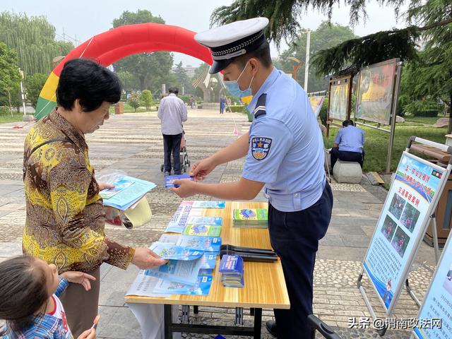 韩城交警“安全生产月”主题宣传忙（图）