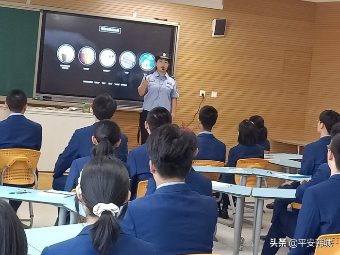 新城派出所开展禁毒教育进校园宣传活动