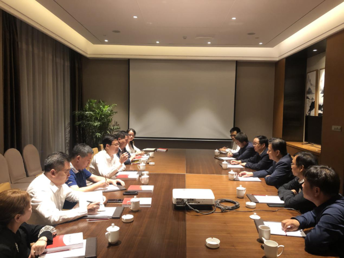 褚锦锋会见江苏省盐业集团总经理唐正东（图）