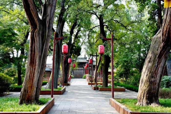 西安至韩城“绿巨人”开通影响千年文化名城（组图）