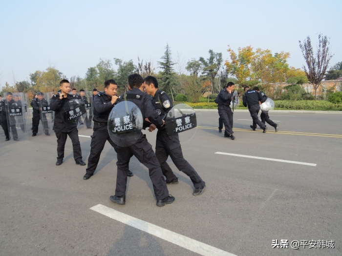 韩城巡特警扎实开展群体性事件演练工作