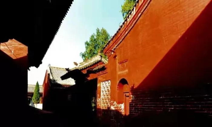 韩城文庙：红墙琉璃之光影（图）