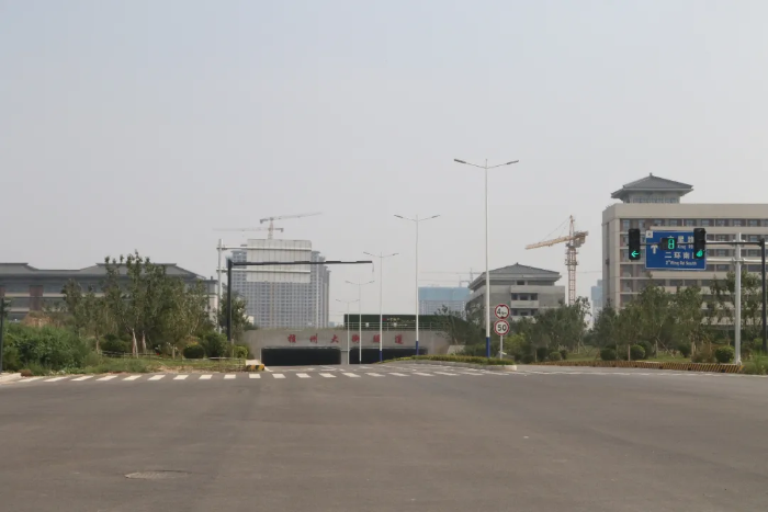 亢振峰检查迎十四运会城市设施提升改造工作进展情况（图）