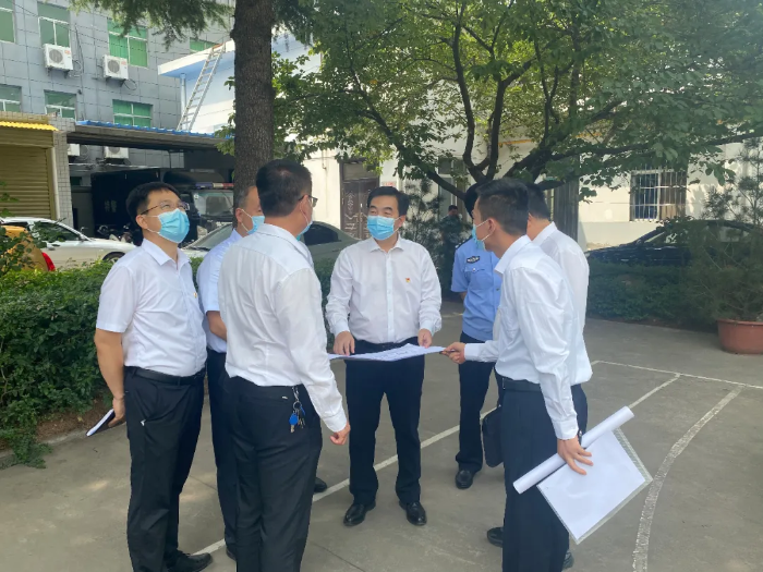 亢振峰检查迎十四运会城市设施提升改造工作进展情况（图）