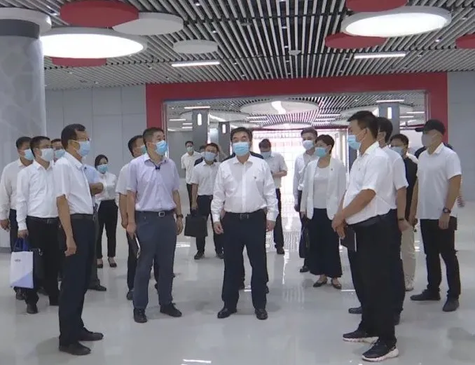 亢振峰赴芝阳花椒小镇调研并召开花椒大会筹备工作汇报会（图）