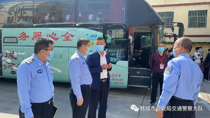 韩城市公安局交警大队深入客运企业开展“中秋节”安全大检查（图）