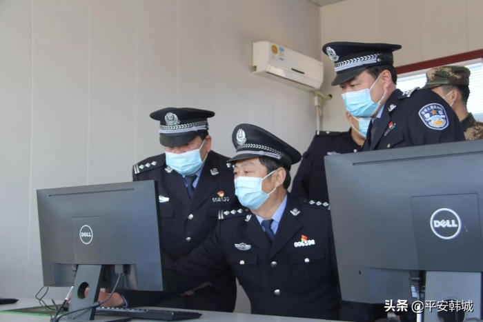 督导慰问鼓士气 严查严控守平安——师正利深入公安检查站指导安保工作（图）