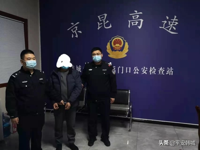 督导慰问鼓士气 严查严控守平安——师正利深入公安检查站指导安保工作（图）