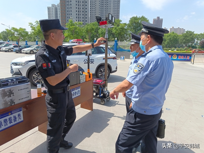 强化警务保障 服务一线实战——韩城市公安局为基层所队配发一批执法执勤车辆和警用装备（图）