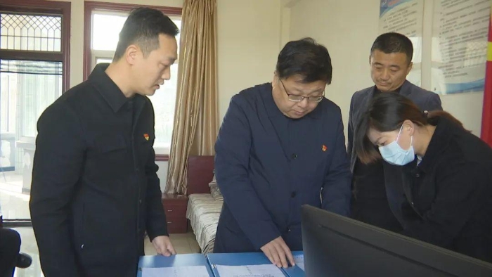 先后走访了韩根财,刘治民,吉
